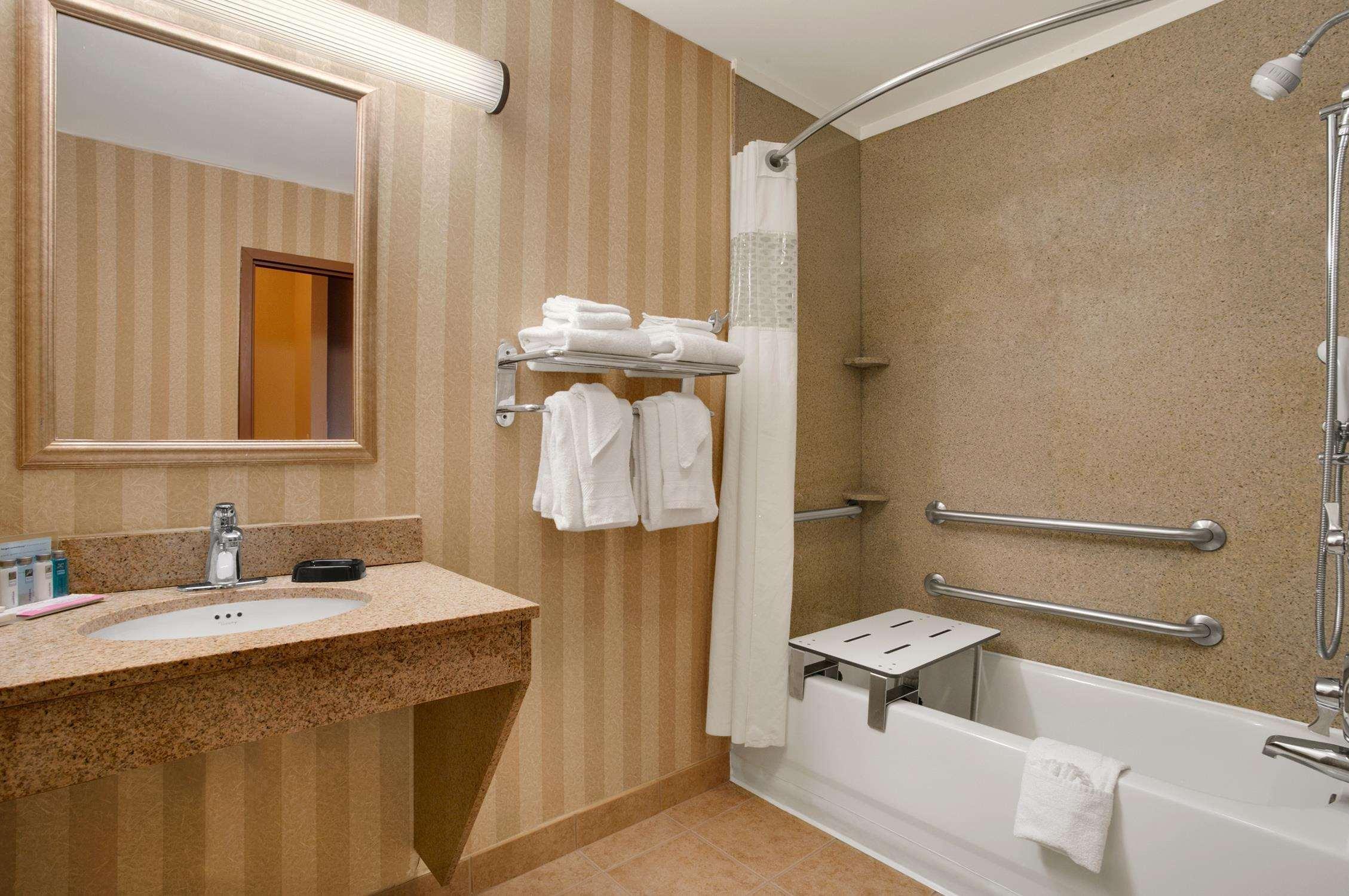 Hotel Hampton & Detroit Sterling Heights